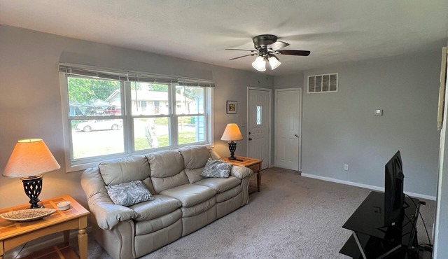 2 Bed, 1 Bath + Office. Newly Renovated. Centrally located. Security Cameras.