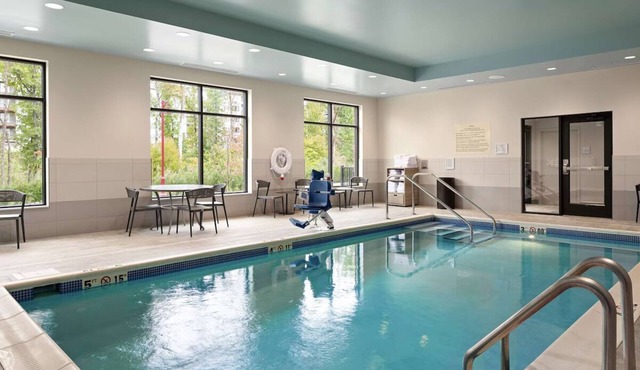 2 Comfortable Units with Indoor Pool Access! Free Breakfast and Parking!