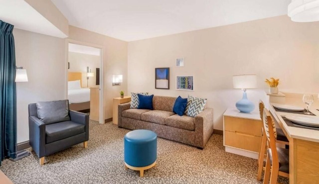 2 Suites with Full Kitchen Near Carowinds Amusement Perfect for Long Vacations