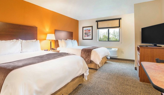 3 Fully Equipped Rooms – Minutes from Beaver Heritage Museum