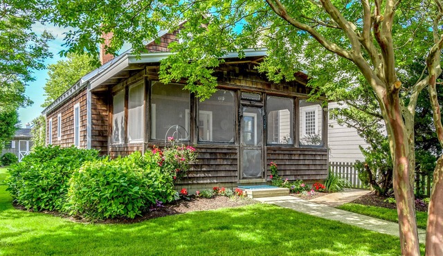 30% DISCOUNT FOR THE WEEK OF 5 SEP TO 12SEP Original Beach Styled Cottage