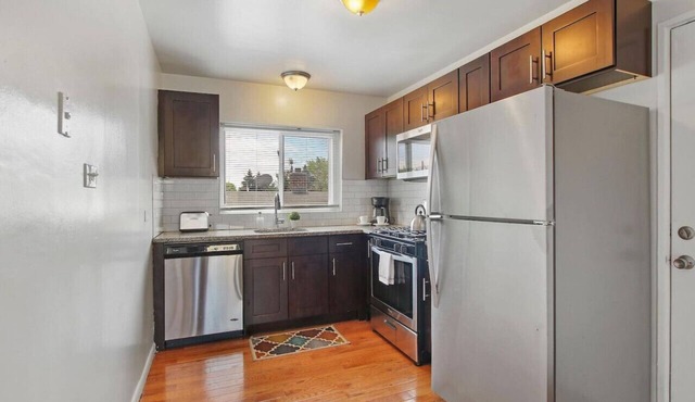 3BR Homey with Comfy Living Room Apartment