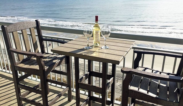 3BR Oceanfront Condo: Resort Amenities, with 3 Pools, Hot Tub, & More!