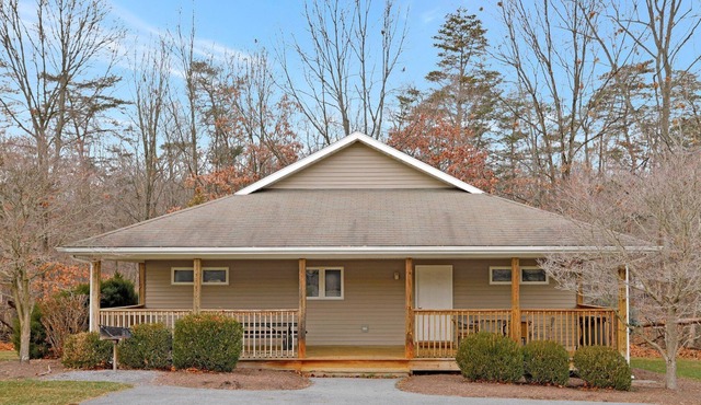 4 Bedroom/4Bath Cottage