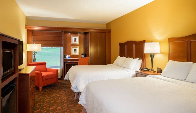 4 Charming Suites with Free Breakfast – Ideal for Dickinson College Visitors