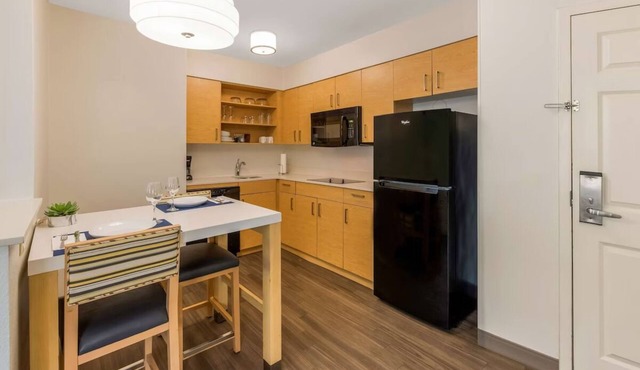 4 Extended-Stay Suites Near Charlotte Douglas Airport & Carowinds Amusement Park