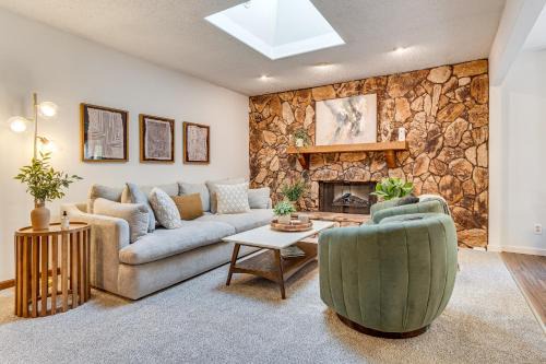 4 Mi to Capitol: Spacious Springfield Home w/Deck