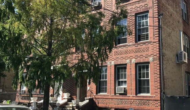 A charming yet modern apartment 45 minutes to Manhattan. Corp/Long-term welcome