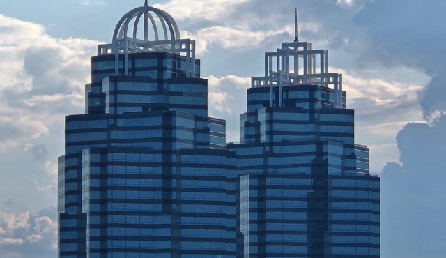 A QUIET CONDO IN ATLANTA w/BALCONY 1king 1 Queen 2 twins 1 Qu Air mattress