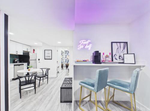 Addison Art Deco Flat