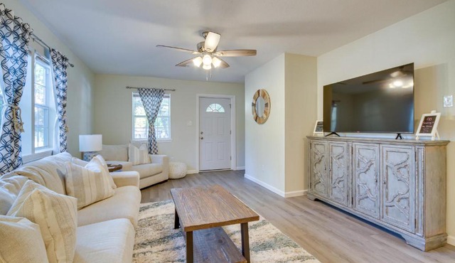 Ample Trailer/RV Parking! Family Home in Gulfport