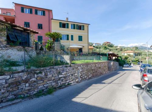 Apartment Wohnung im zweiten Stock mit Parkplatz und Garten by Interhome