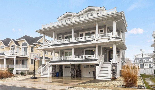 Bay views and Avalon's gorgeous sunrises and sunsets