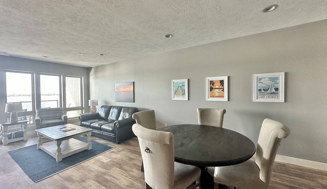 Bayside Vacation Condo Rental 4 bedrooms!