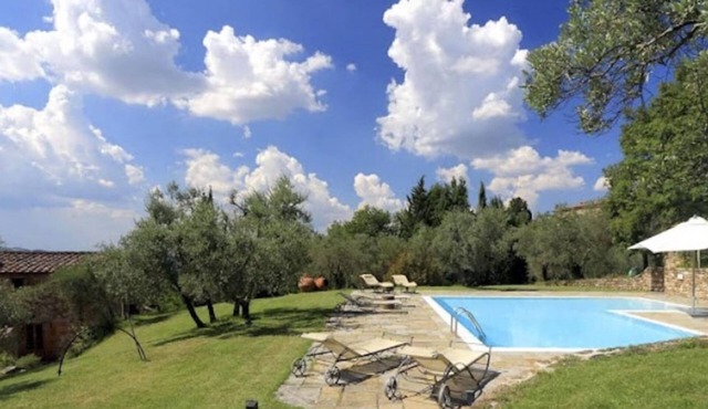 Beautiful independent villa with private swimming pool
