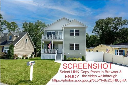 Beach House Cape May just 1 block from the Bay & a Short 5 minutes walk, Sleeps 19