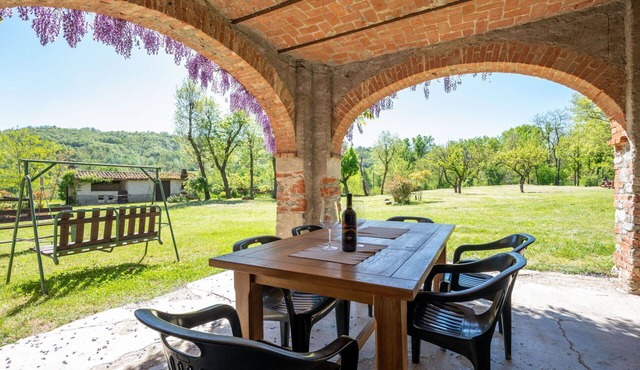 Beautiful villa for 3 people with A/C, WIFI, balcony and pets allowed
