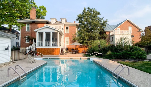 Bee's Knees - Private Heated Pool and Hot Tub, Dog Friendly, Wineries