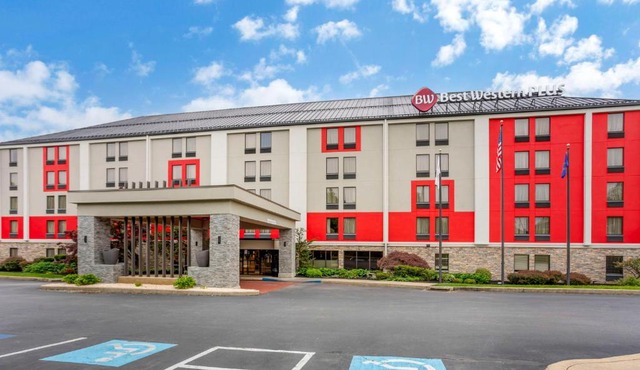 Best Western Plus Heritage Rail-South York/I-83