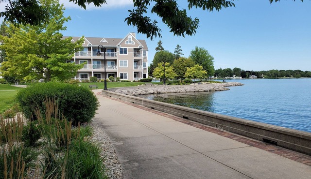 Bridgeport Waterfront Resort