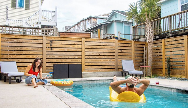 Carolinas Perfection 2 - Resort Style Luxury Stay - Private Pool Rooftop Hot Tub