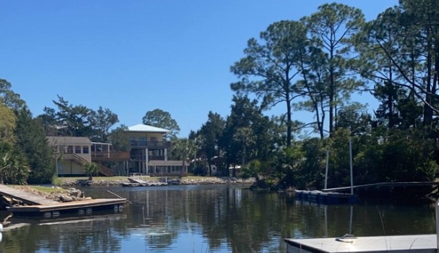 Cedar Island! Perfect spot, 20'x40' pole barn to park your camper and have FUN