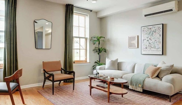 Charming 1BDR With King Bed in Rittenhouse Square