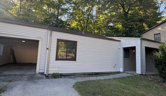Charming 3-bedroom house in wonderful Indianapolis with AC