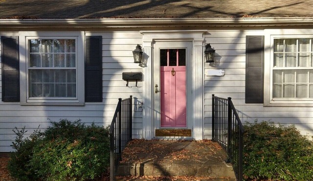 Charming Classic Cottage 2Br