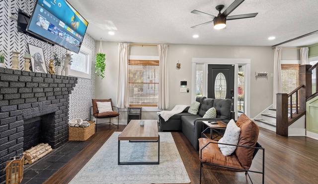 Charming Historic Home in Riverside!
