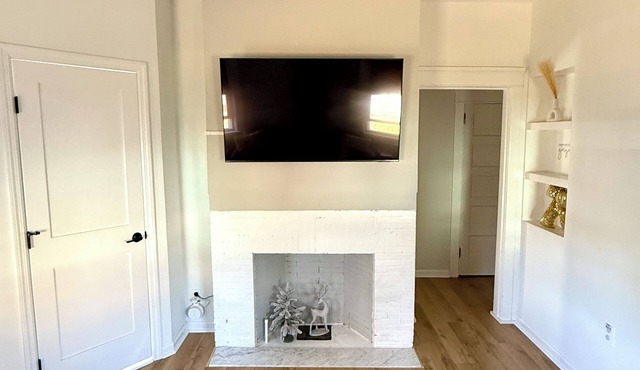 Charming suite with patio, heating, WiFi, free parking in welcoming New Rochelle