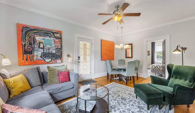 Chic Dilworth 2BR King Condo | Porch | Walkable