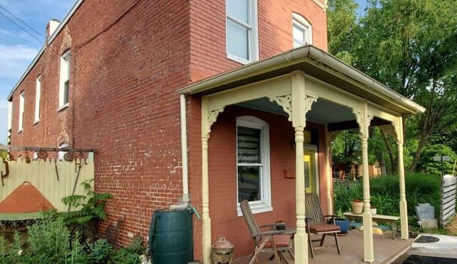 Come Home to Style & Comfort, Downtown, OSP, Dog/Kids OK