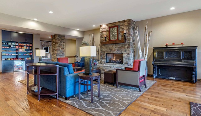Comfort Inn & Suites Blue Ridge