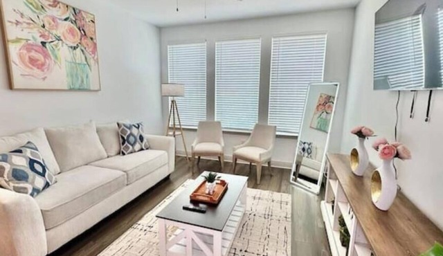 Comfy Modern King Bed Pool Near Mayo Town Center - Apartment