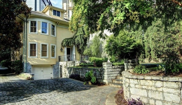 Compound in BEST Midtown Location!