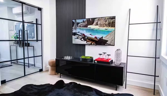 Contemporary Luxury Loft! Apt-20 Min to NYC