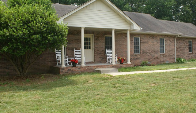 Country home 30 minutes from downtown Nashville! NO PETS ALLOWED.