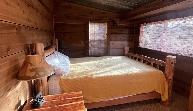 Cozy cabin close to the lake