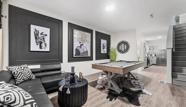 Cozy & Stylish/Pool Table & Fun