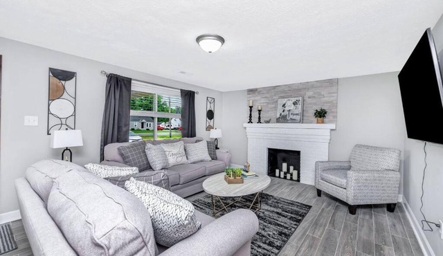 Cozy*Stylish*updated Ranch home Near kings island