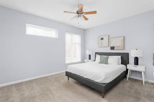 CozySuites l Modern 1BR, Monument Circle, Indy