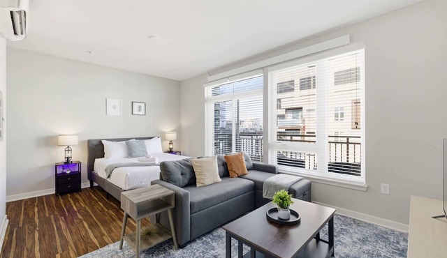 CozySuites | Modern SDO, Monument Circle, Indy