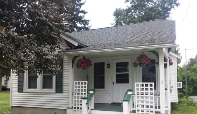 Danish MCM Styled Bungalow LONG TERM Only Near Town & Between Hospitals