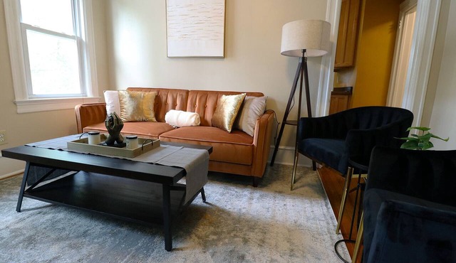 ★ Downtown Princeton Elegance ★