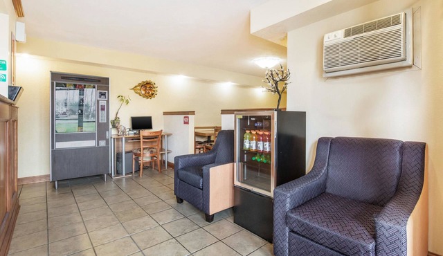 Econo Lodge Cloverdale