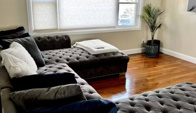 Elegant Baldwin Haven – Room for Everyone with 2 Living Areas & Modern Charm