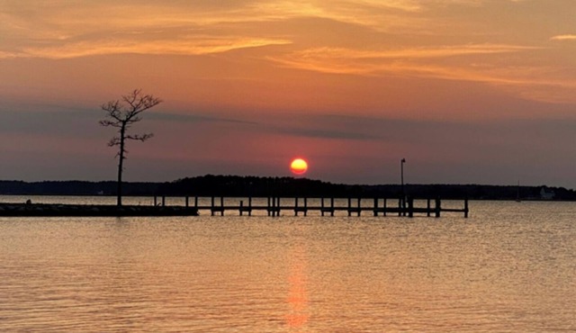 "Endless Summer" Waterfront on the Chesapeake Bay!