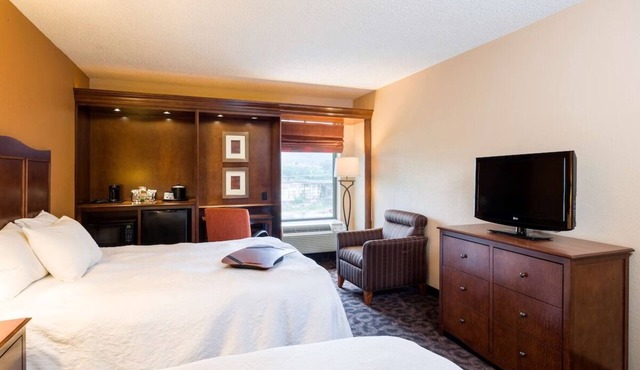 Experience Indoor Pool Suite Near FQ Hartman Park Pets Welcome | 3 Units