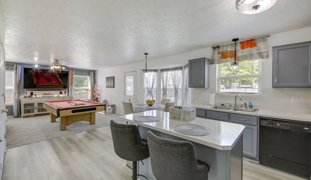Family-friendly Indianapolis Home w/Fenced Yard